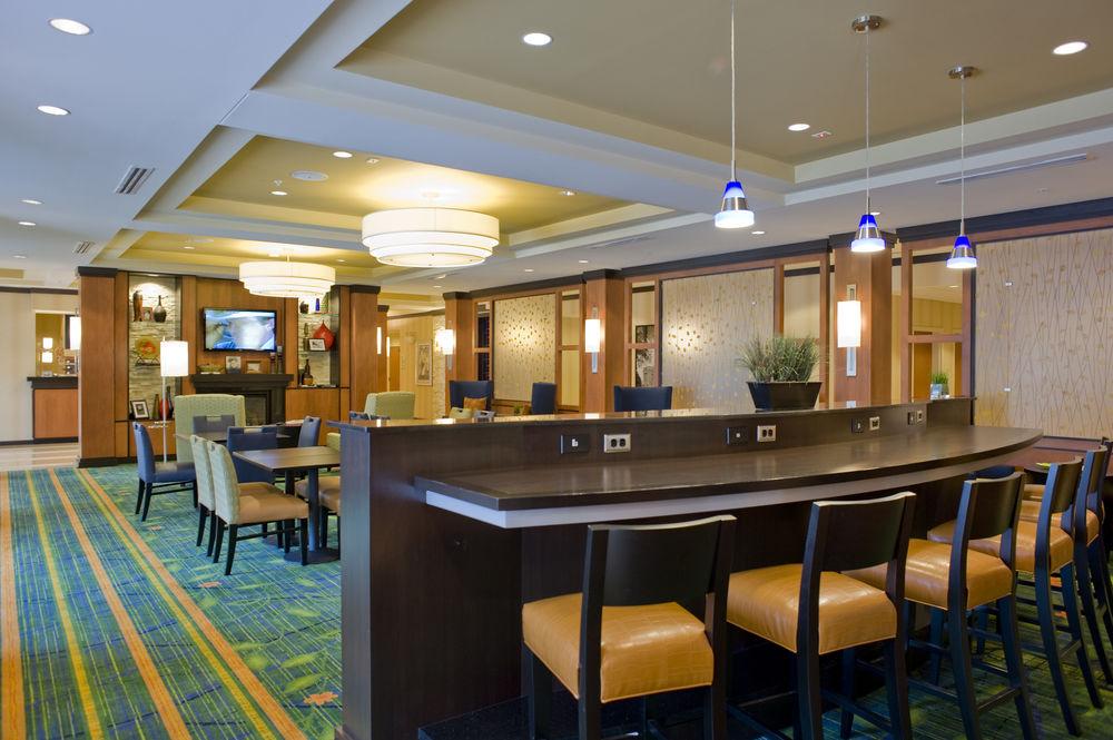 Fairfield Inn & Suites Columbus Exterior photo