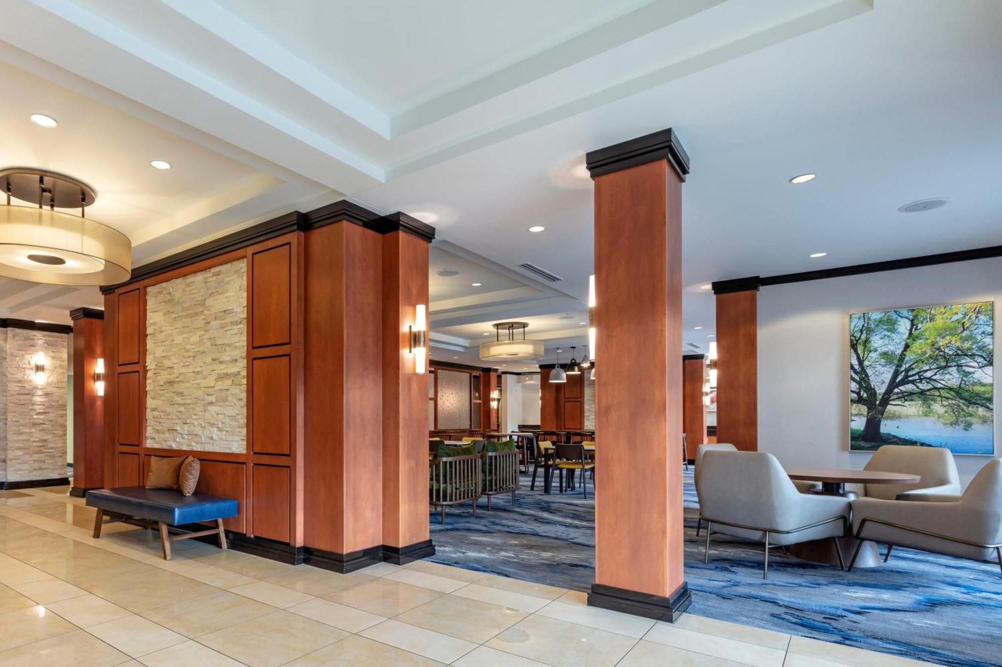 Fairfield Inn & Suites Columbus Exterior photo