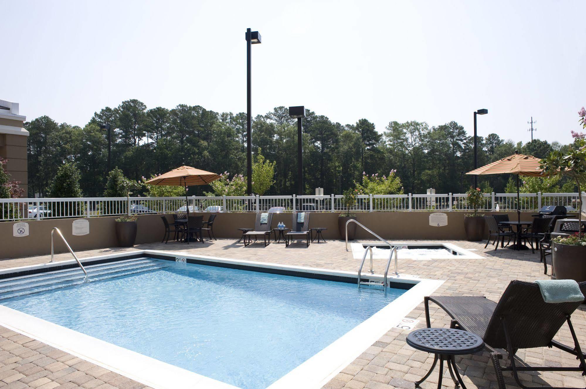 Fairfield Inn & Suites Columbus Exterior photo